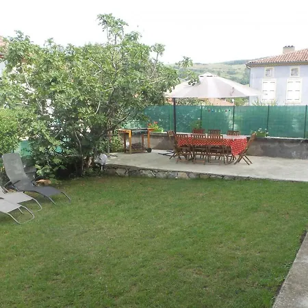 Le Mas-d'azil, 5 Pieces, 9 Personnes - Fr-1-419-29 Tatil Evi
